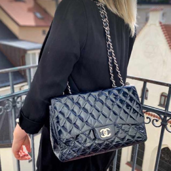 CHANEL Handbags - 💎 JUMBO 💎 CHANEL DOUBLE FLAP QUILTED LUXURIOUS BAG